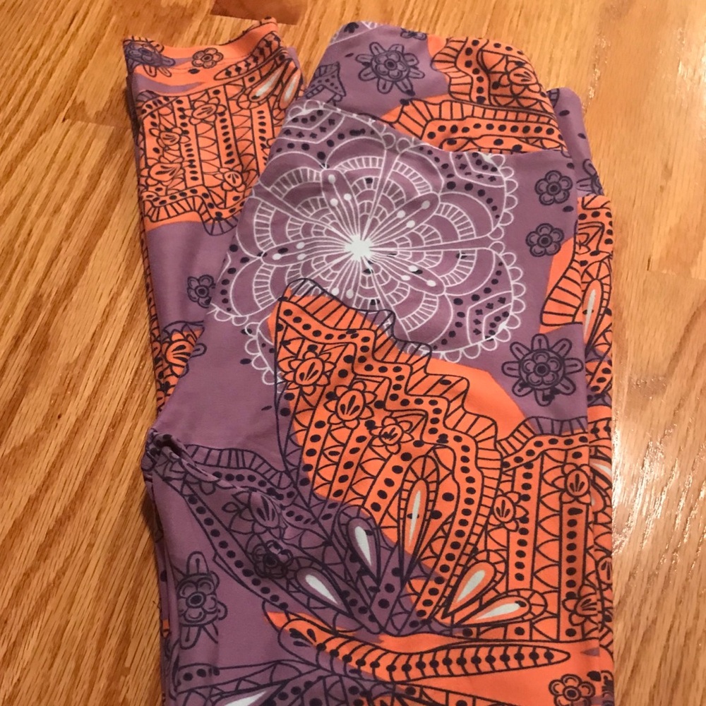 LuLaRoe OS Leggings Lavender orange and white